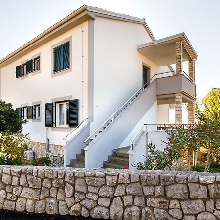 Apartment Anton Krk Town Bagian luar foto