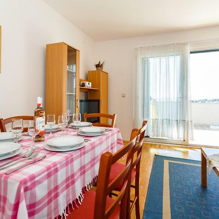 Apartment Anton Krk Town Bagian luar foto