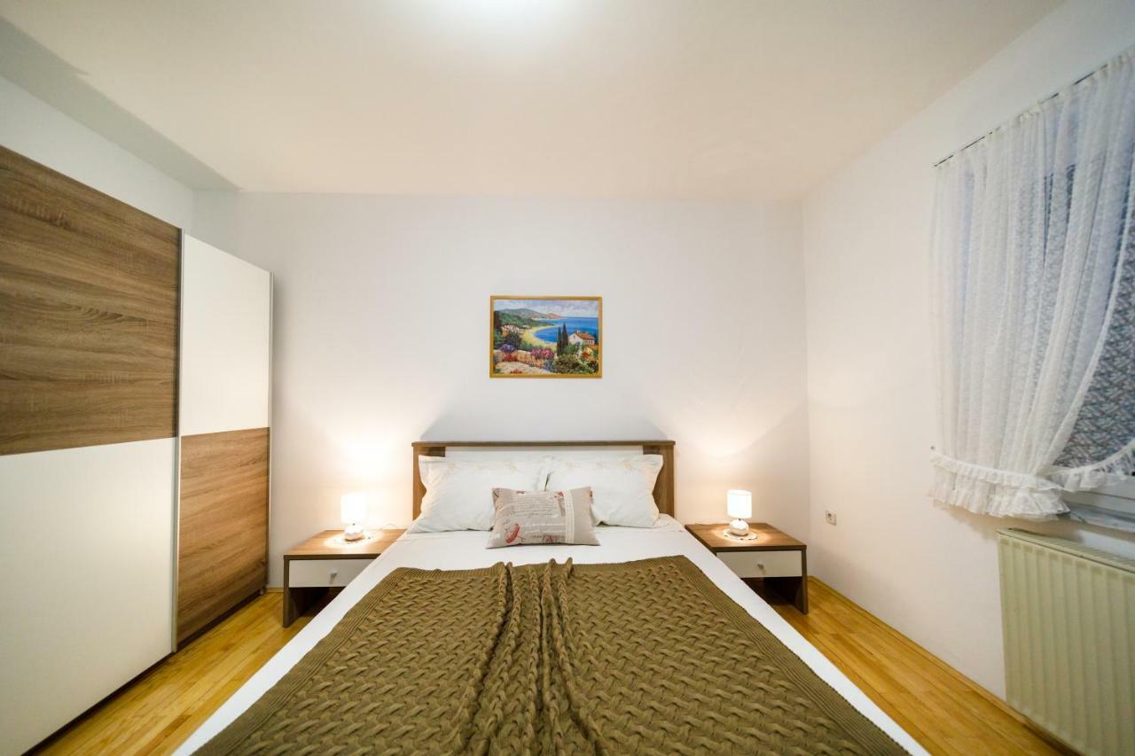 Apartment Anton Krk Town Bagian luar foto