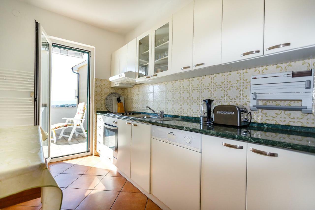 Apartment Anton Krk Town Bagian luar foto