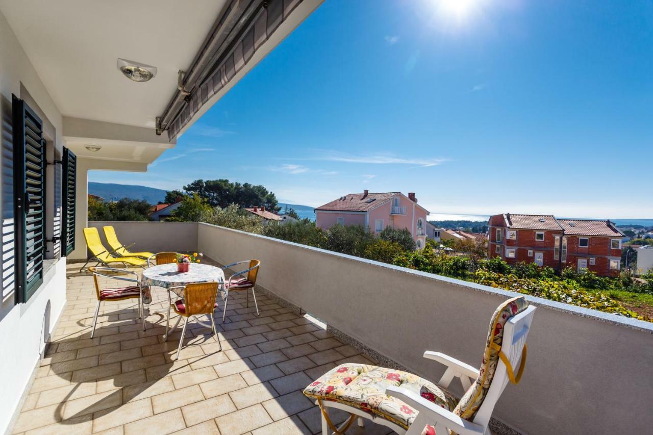 Apartment Anton Krk Town Bagian luar foto